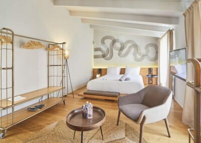 Puro Hotel Group